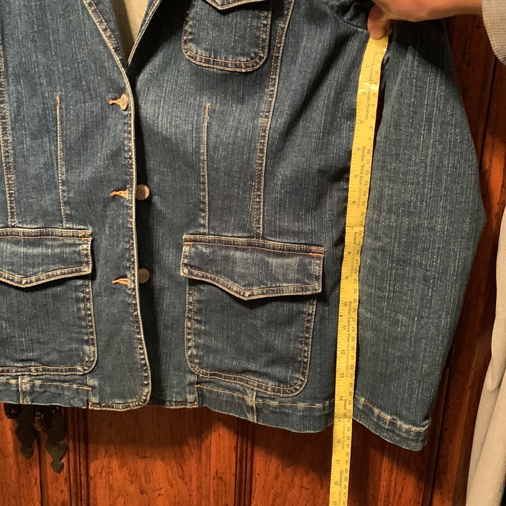 Villager By Liz Claiborne Denim Jacket Size 8 Womens - Picture 7 of 8